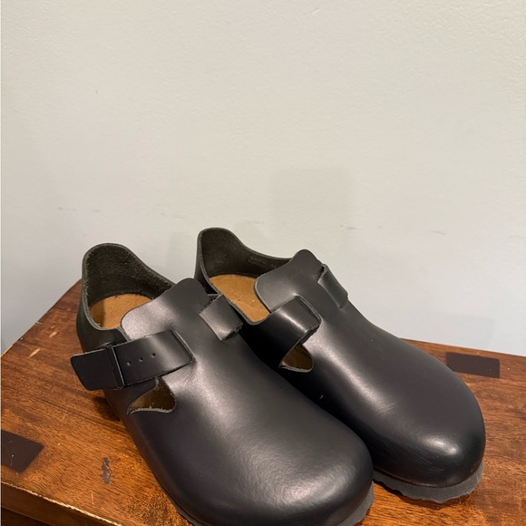 Birkenstock Boston Black Leather Clogs, size 39 - Picture 2 of 6